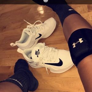 Volleyball court shoes